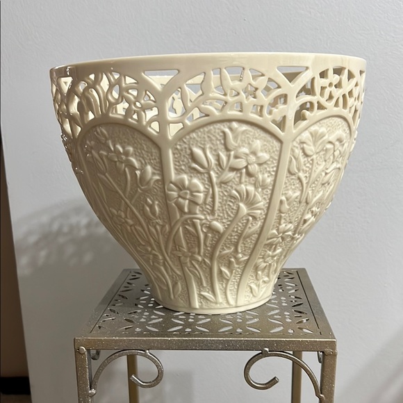 Lenox Other - Lenox Cream Ceramic Art Bowl with Intricate Cutout Design